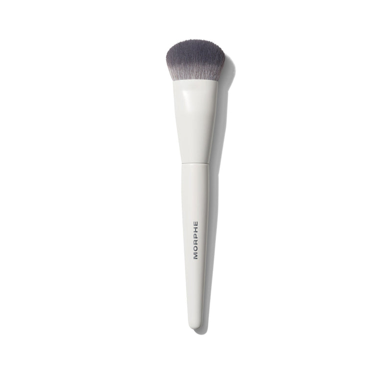 m240-angled-liquid-bronzer-brush