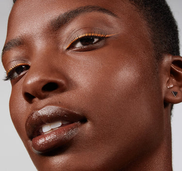 Lightform Extended Hydration Foundation {Deep 34W}