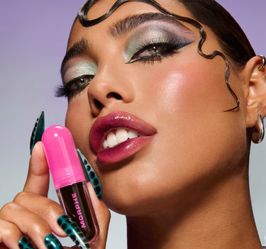 {Berry Wild (fuchsia / strawberry scent)}