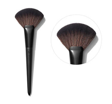 V112 - FLUFFY FAN POWDER BRUSH {FILTER DEEP 40}