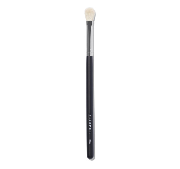 M433 -  FIRM BLENDING FLUFF EYESHADOW BRUSH