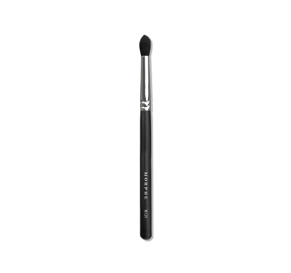 M139 - TAPERED CREASE BLENDER EYESHADOW BRUSH