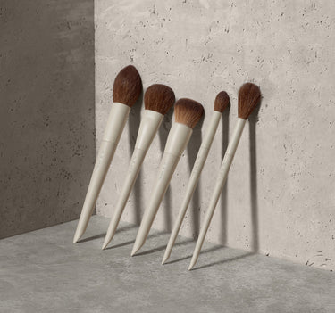 Signature Face 5-Piece Brush Set - Product Stylized